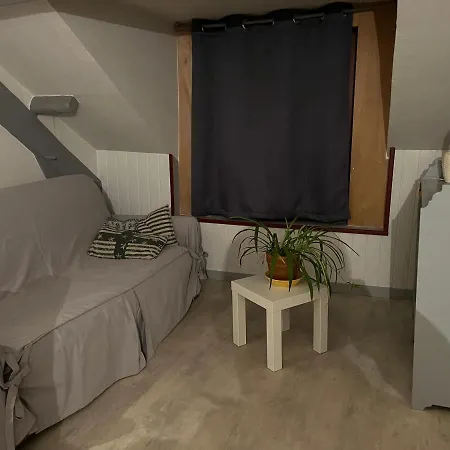 De La Haie Des Bois - 8p