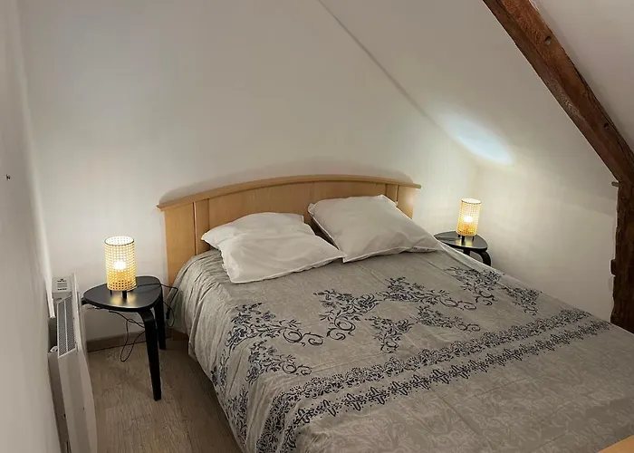 De La Haie Des Bois - 8p * Plessé