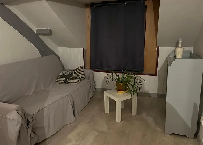 De La Haie Des Bois - 8p