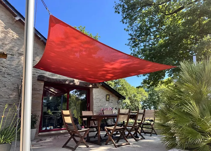 De La Haie Des Bois - 8p * Plessé